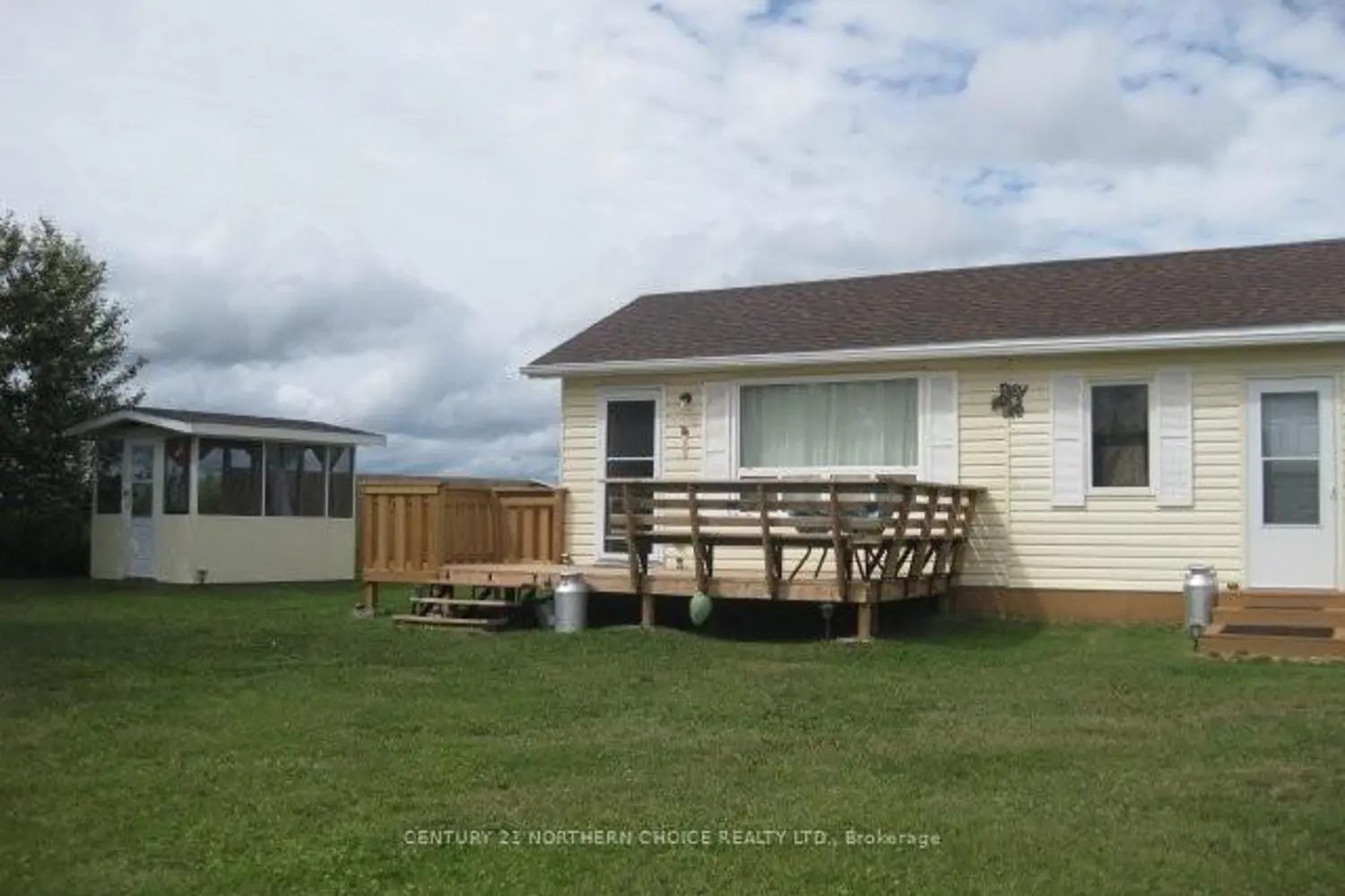 173 Highway 600 photo 2