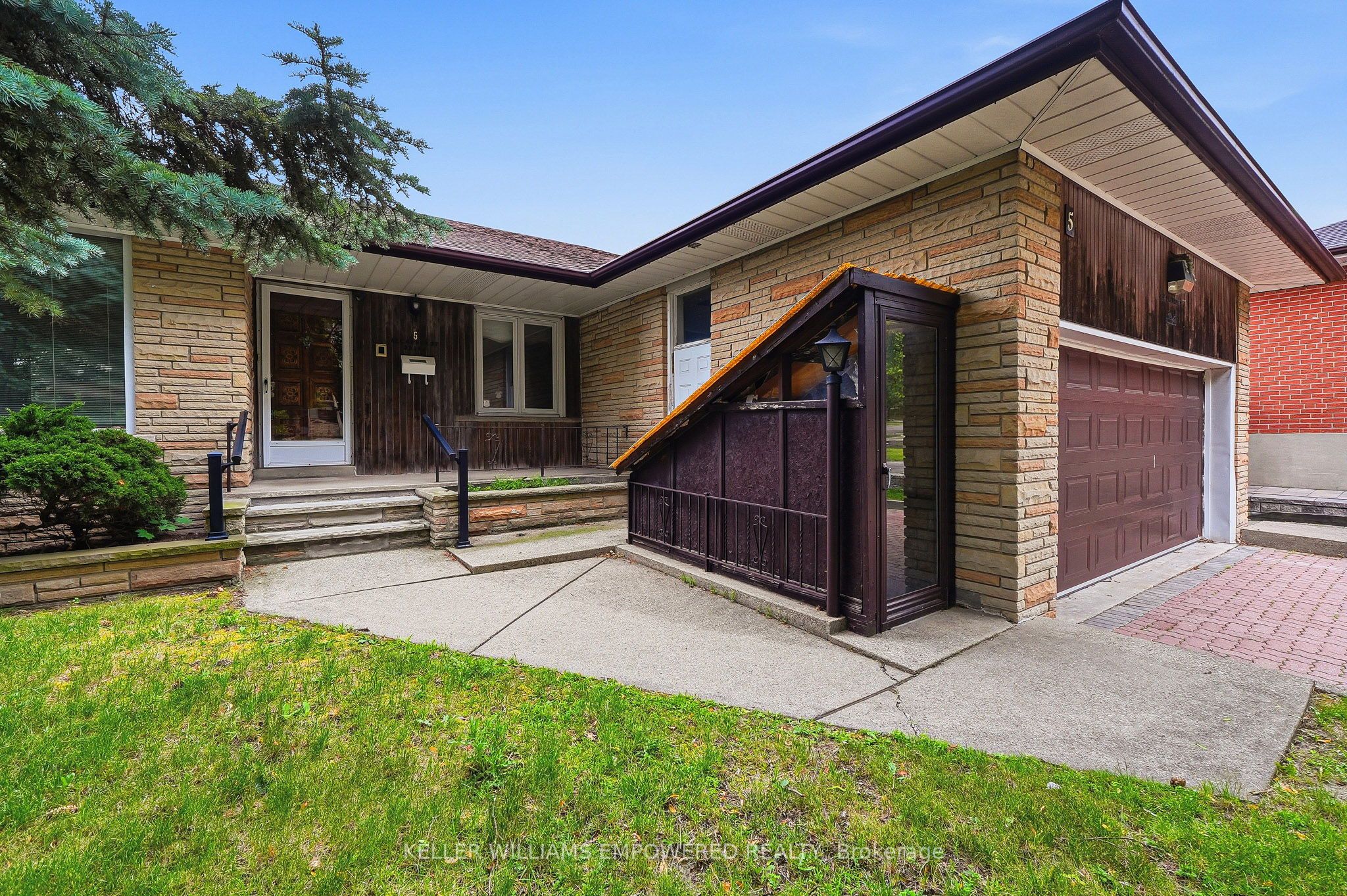 5 Allanhurst Drive, Toronto, ON, M9A 4J4 photo 3