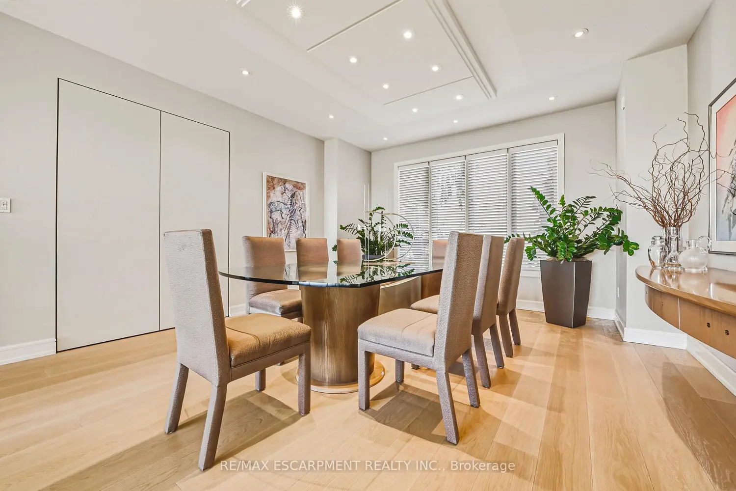 2 Anslow Court photo 5