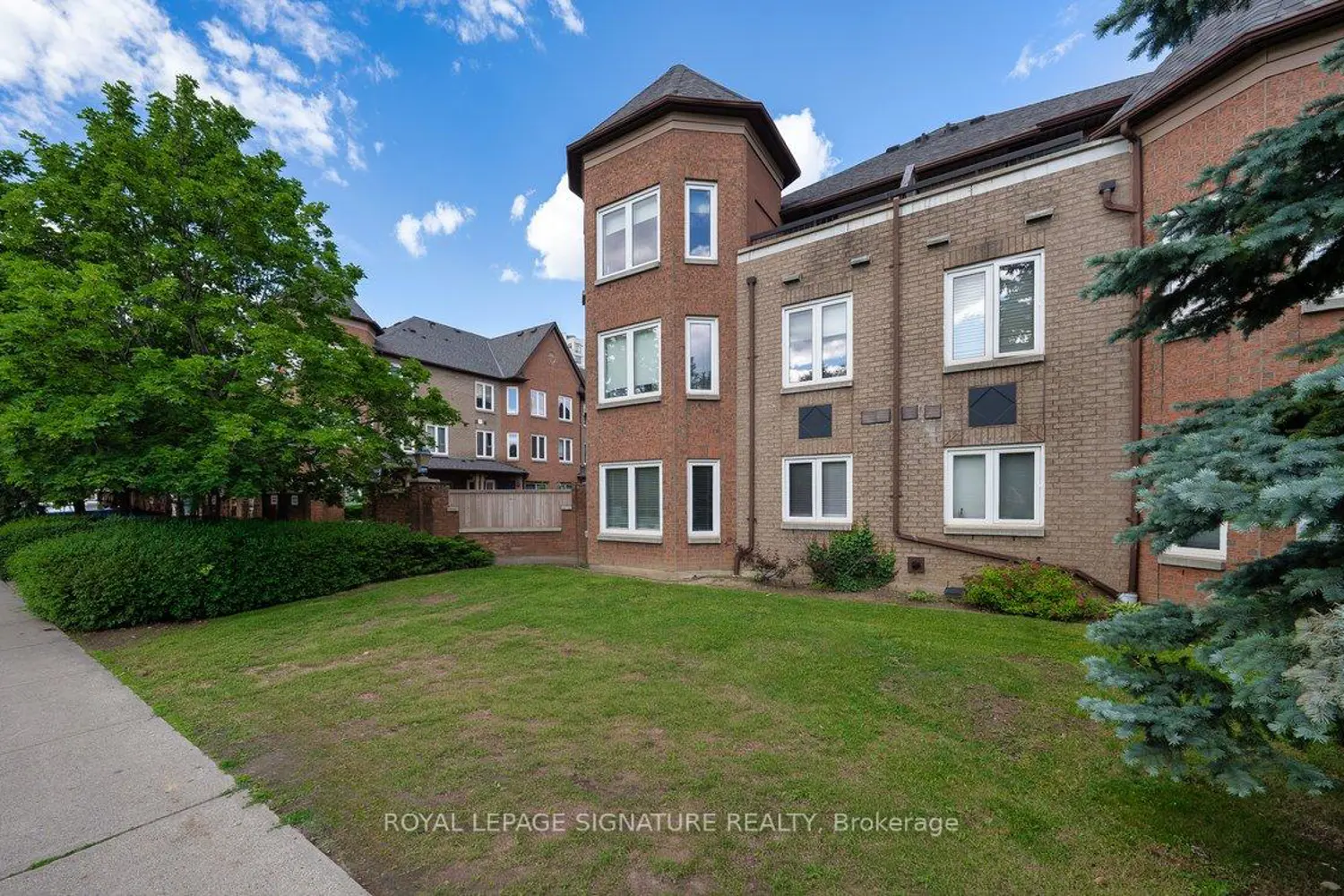 735 New Westminster Drive 59 photo 2