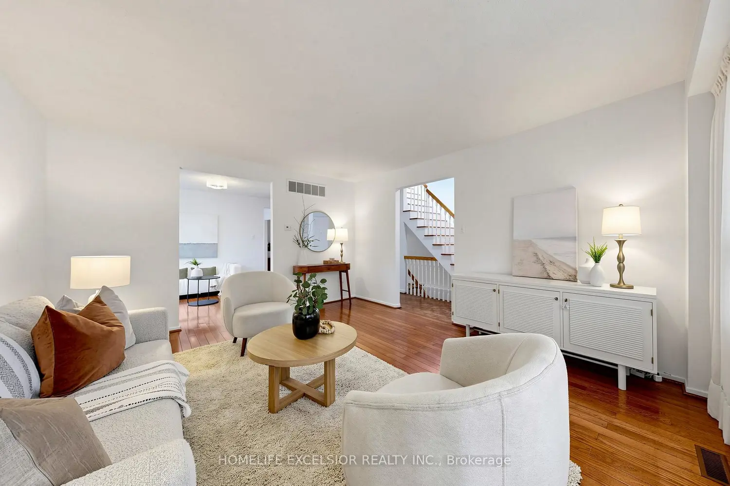 8 Dunmail Drive photo 2