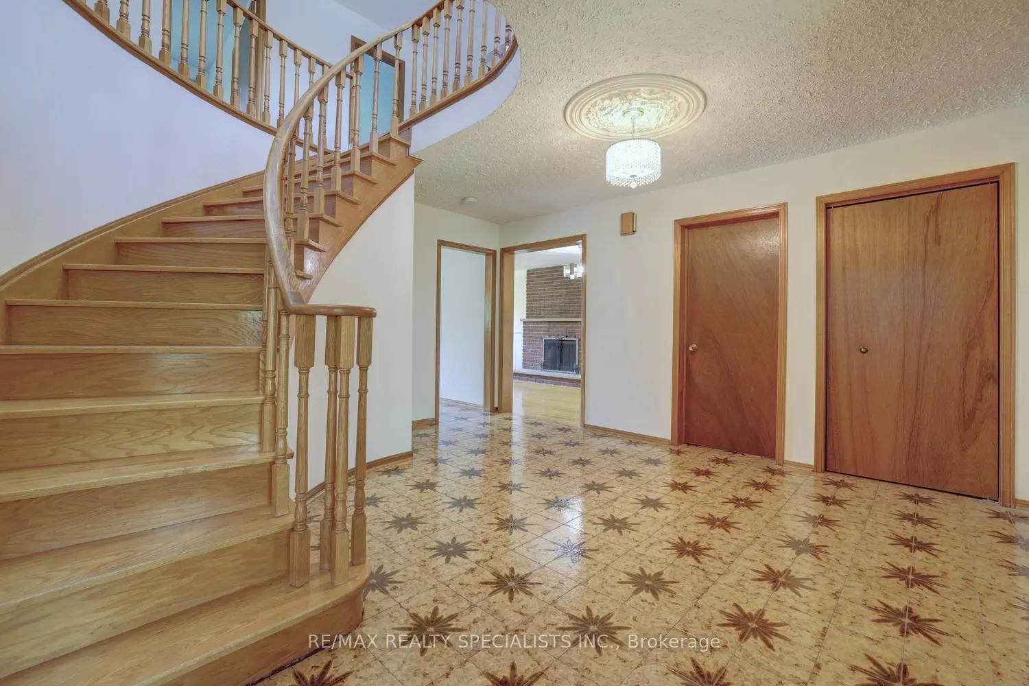 1626 Sherwood Forrest Circle photo 5