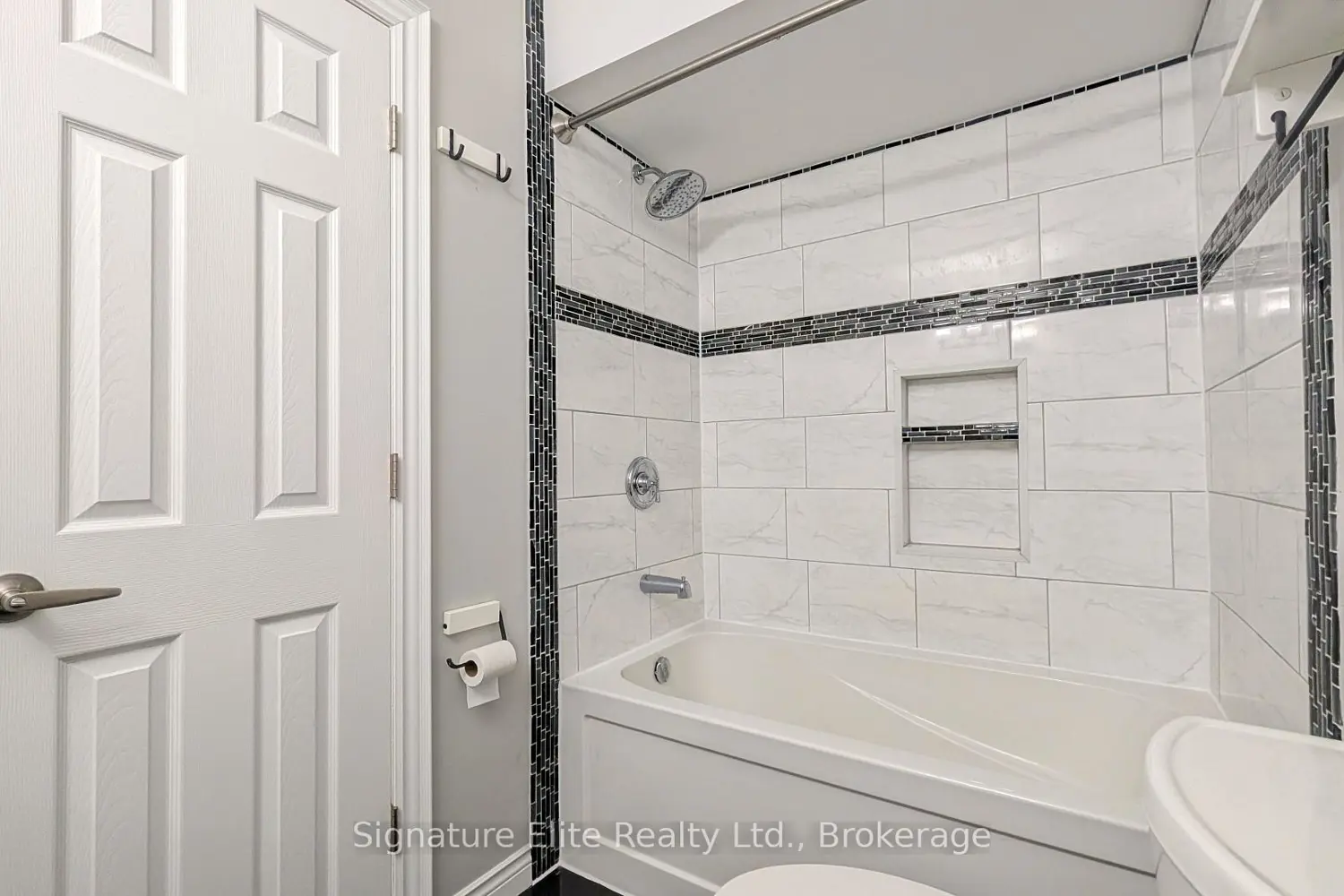 40 Smyth Crescent photo 5