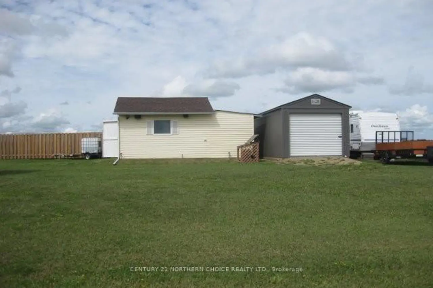 173 Highway 600 photo 3