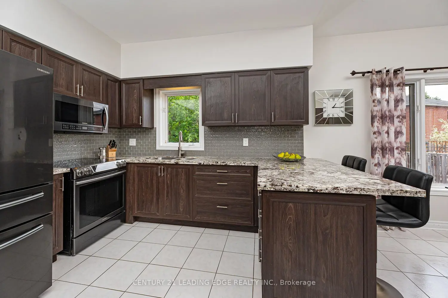 822 Surin Court photo 4