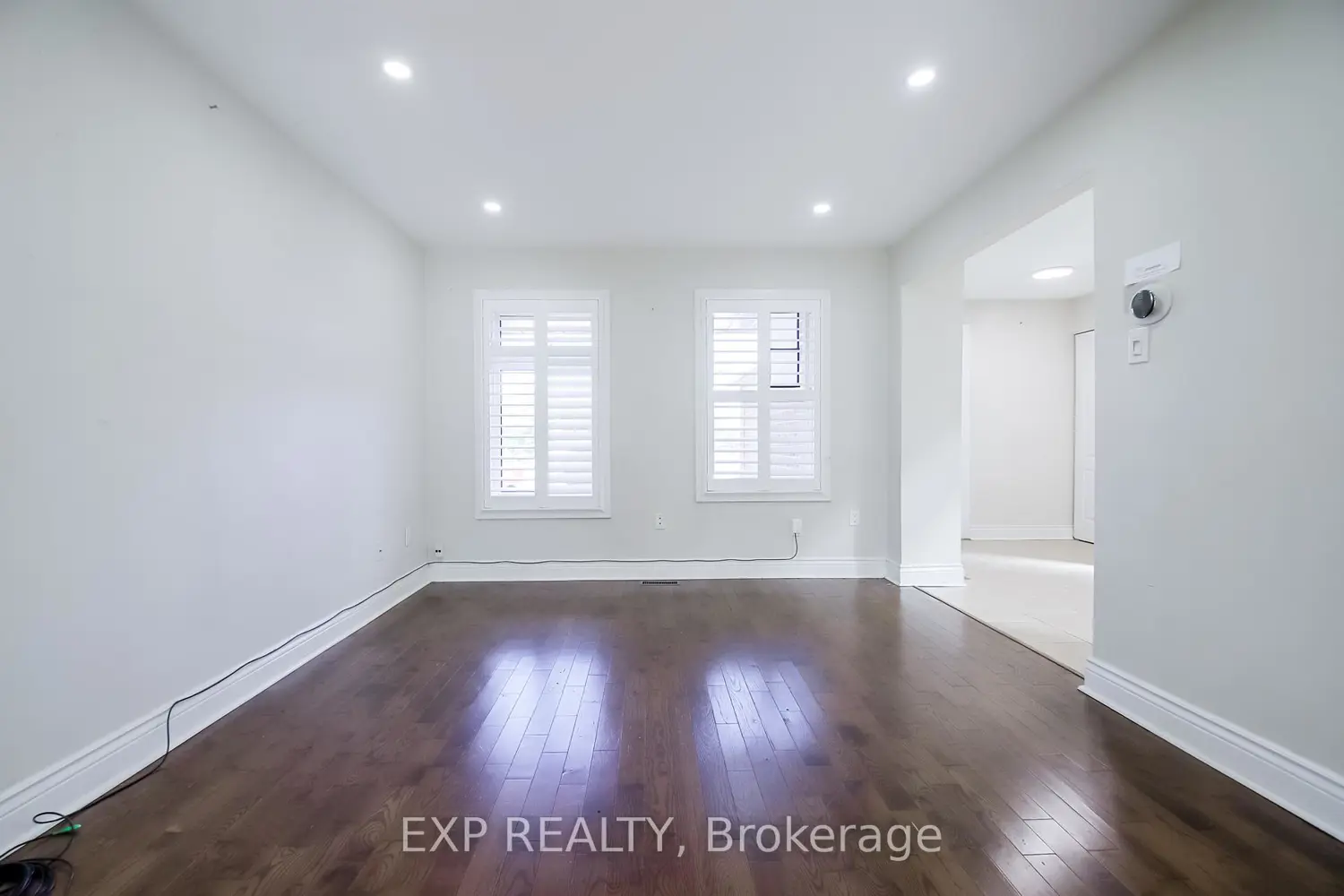 692 Sultana Square photo 4