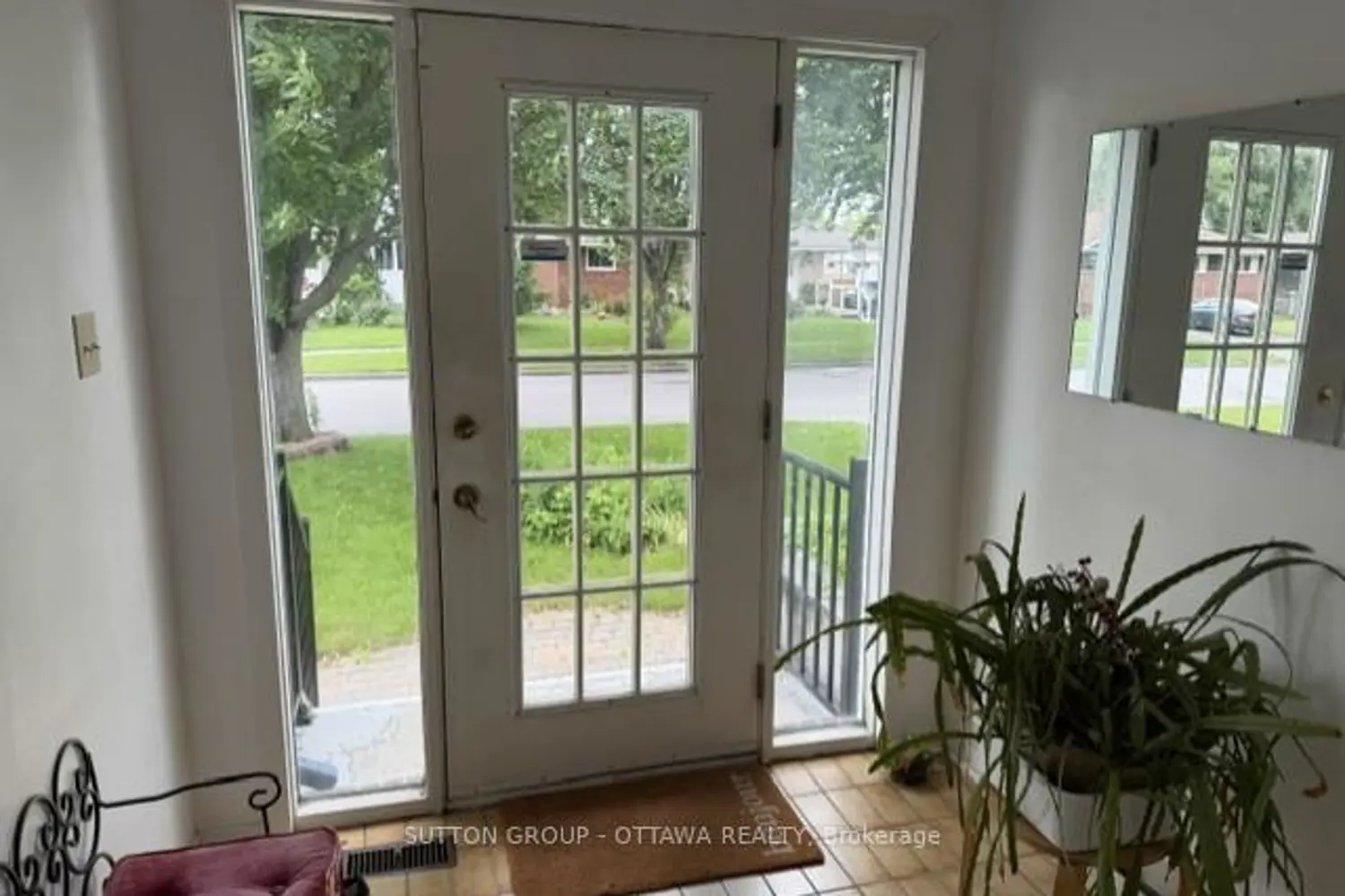 767 Claude Street photo 4