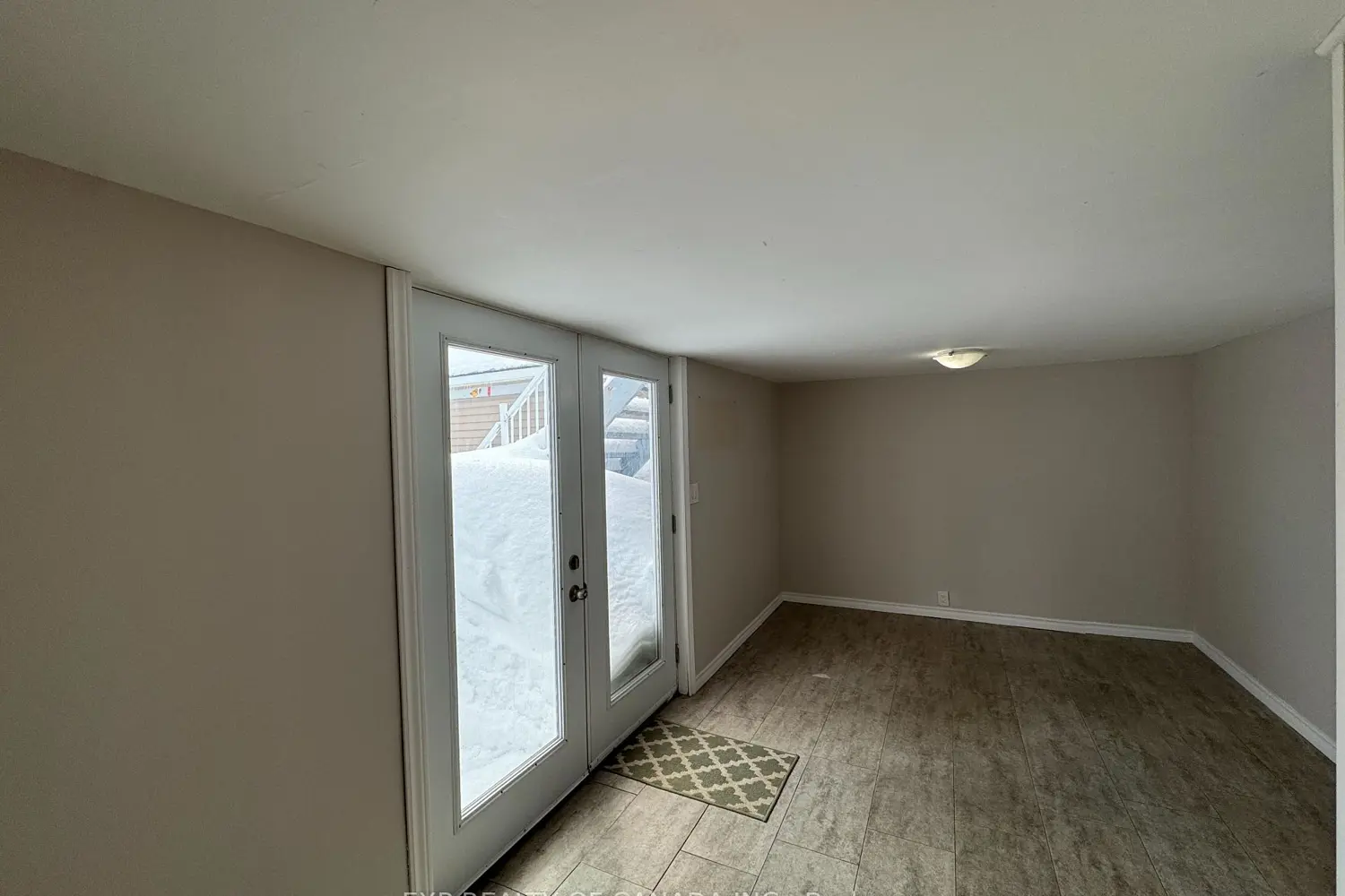148 Elm Street photo 4