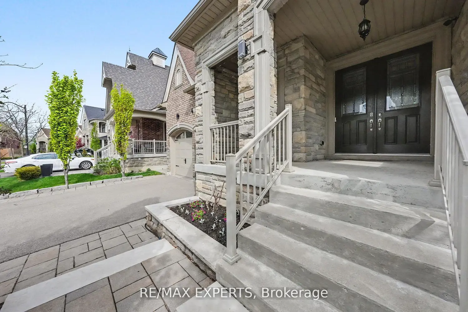 4 Sim Hill Crescent photo 4
