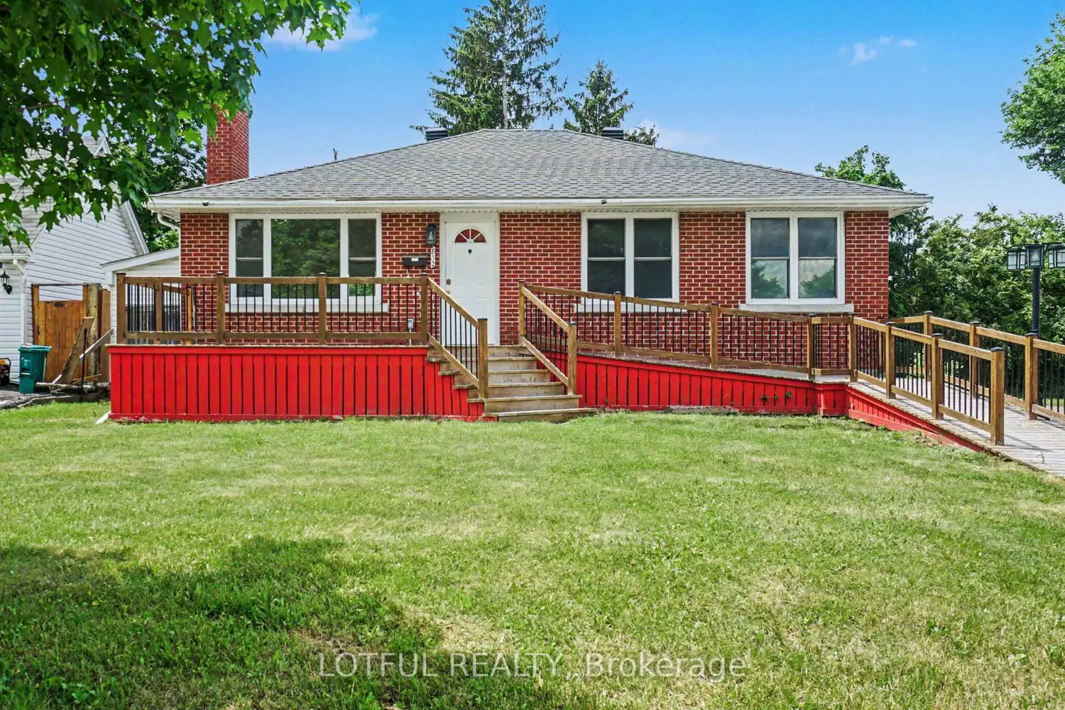 832 Rex Avenue photo 2