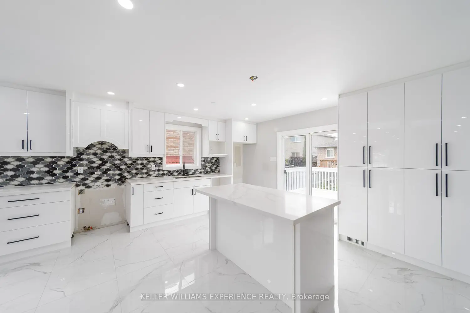 90 Sproule Drive photo 4