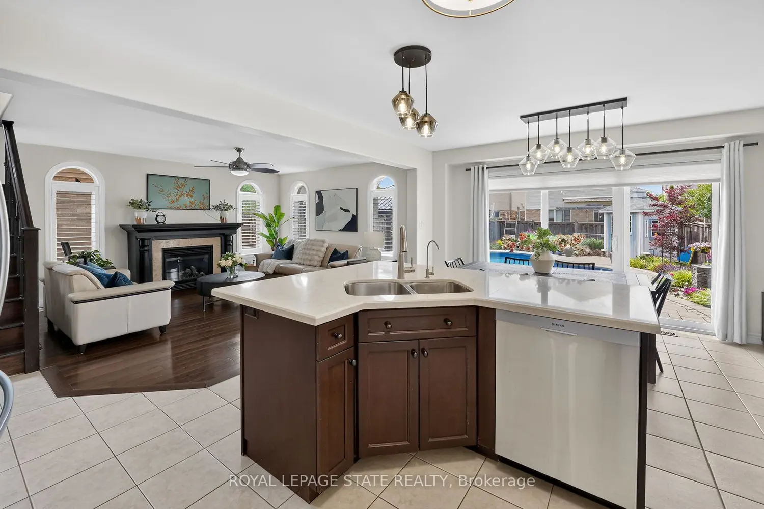 387 Murray Street photo 3