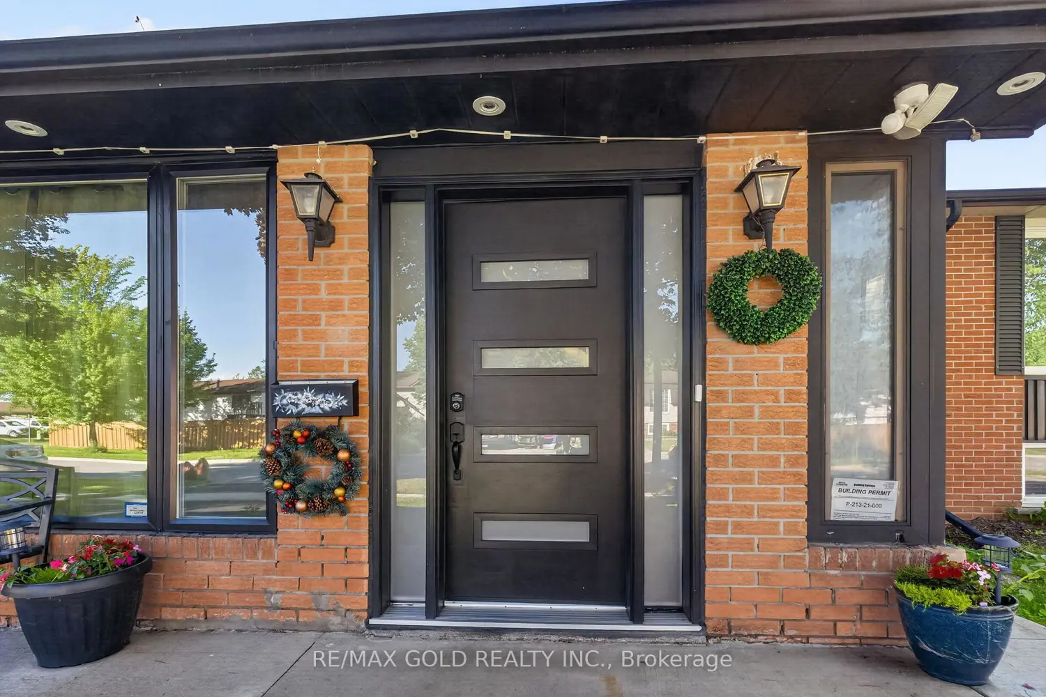 63 Morgandale Crescent photo 2