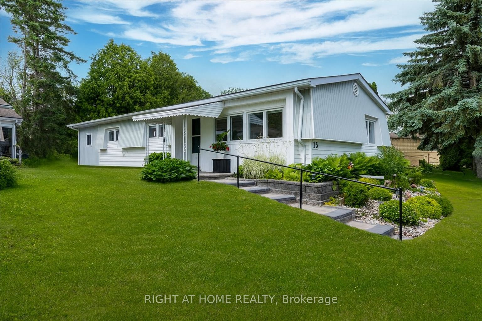 15 Flora Drive, Innisfil, ON, L9S 1R3