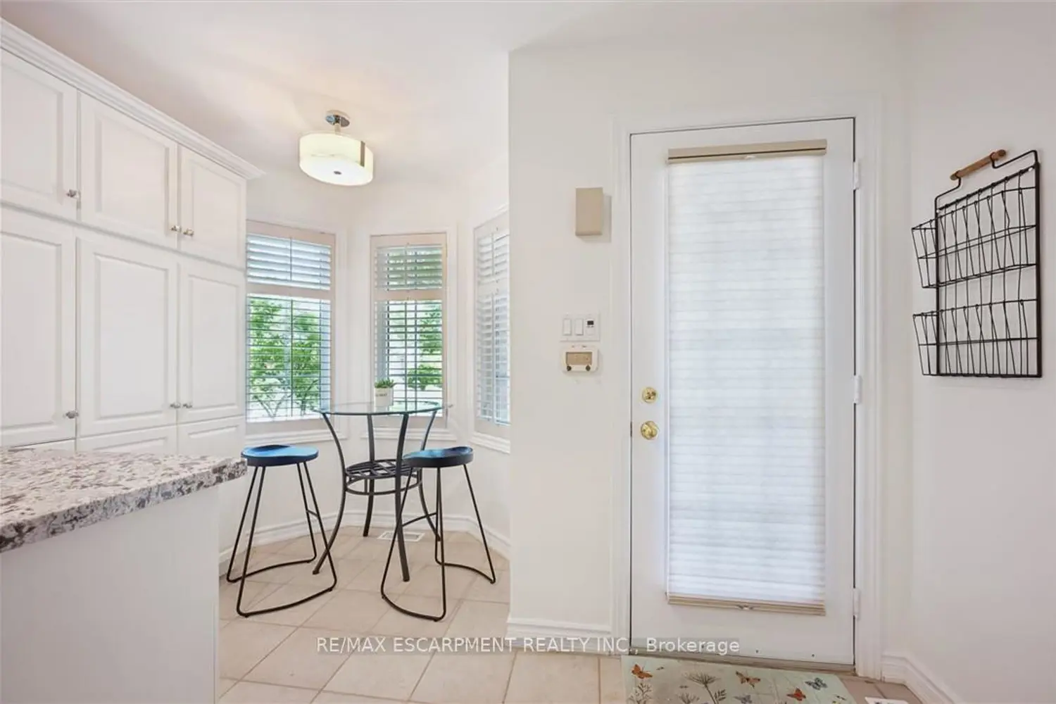 3243 New Street 5 photo 4