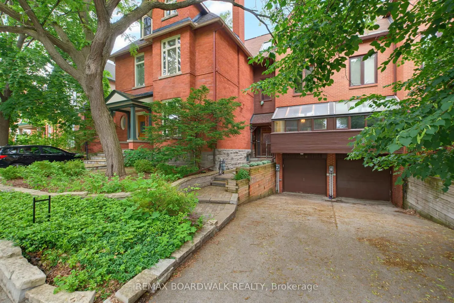 595 Besserer Street B