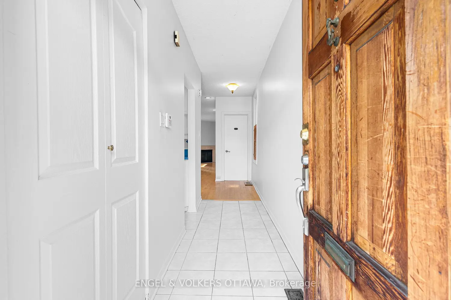 293 Somerset Street photo 3