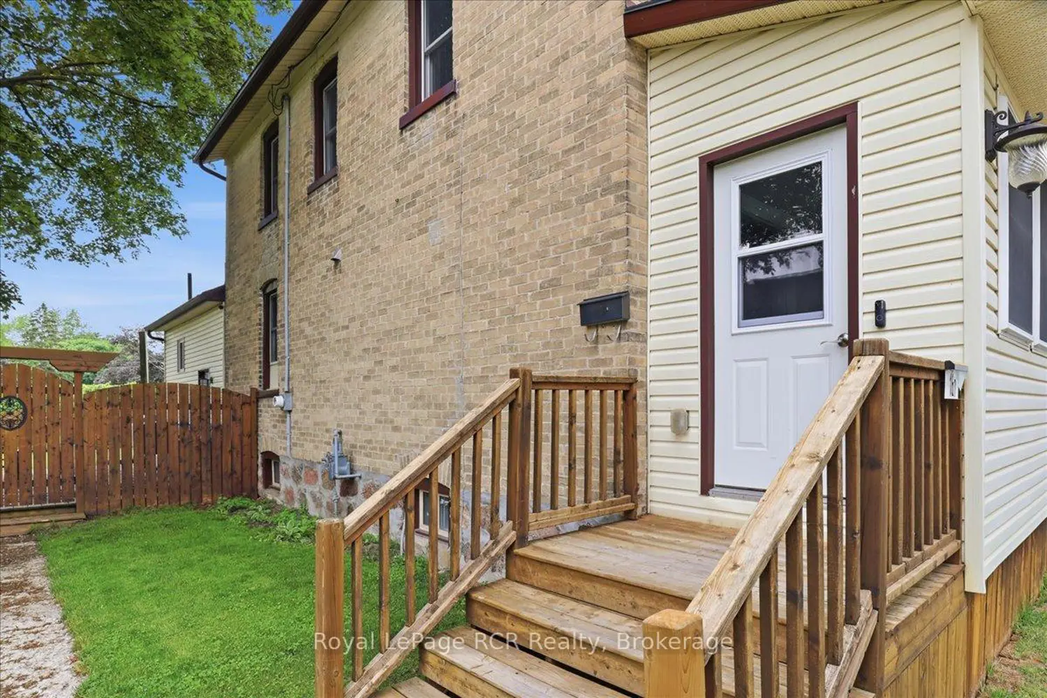 161 Livingstone Avenue photo 3