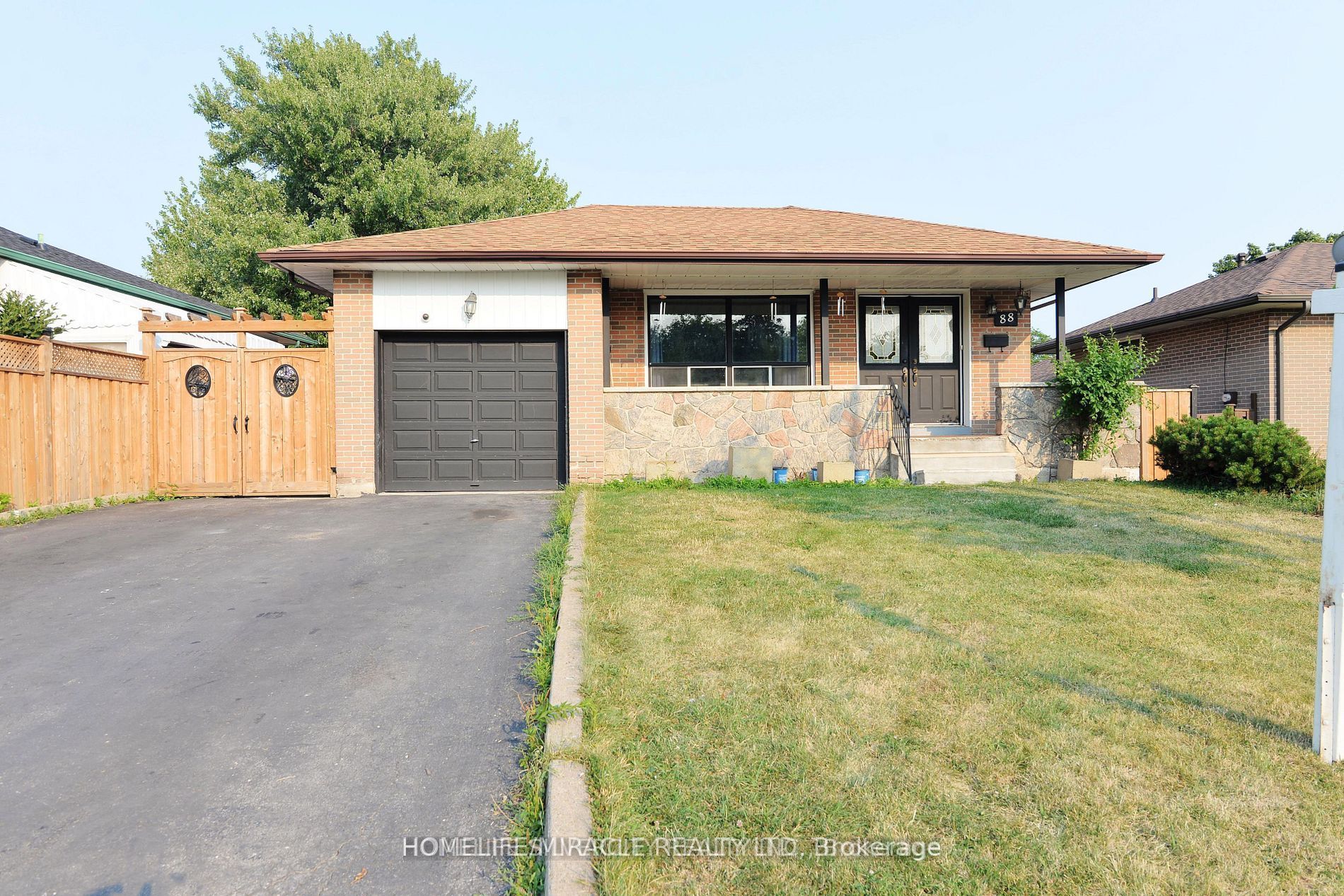 88 Ardglen Drive, Brampton, ON, L6W 1V6 photo 2