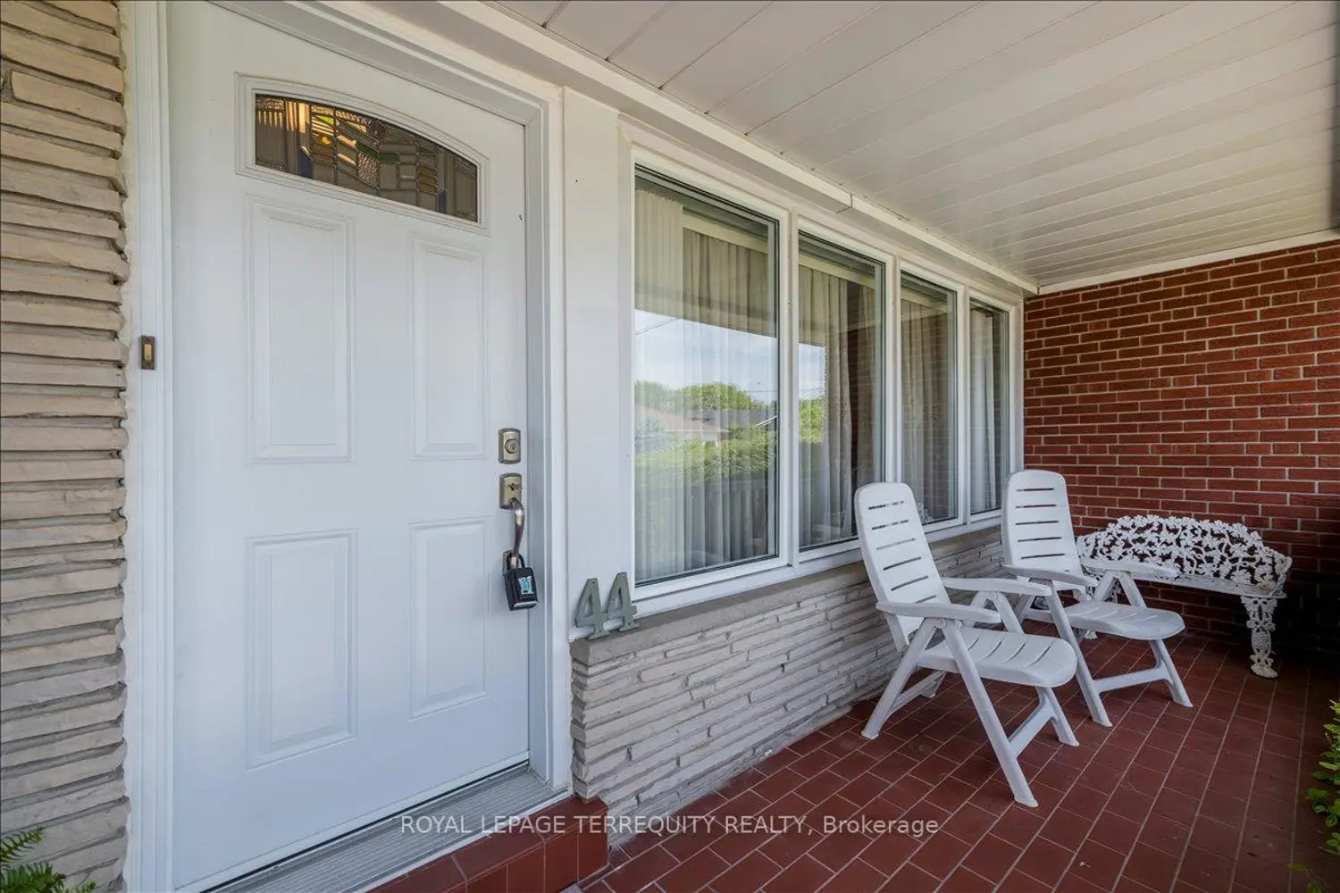 44 Margaret Avenue photo 3