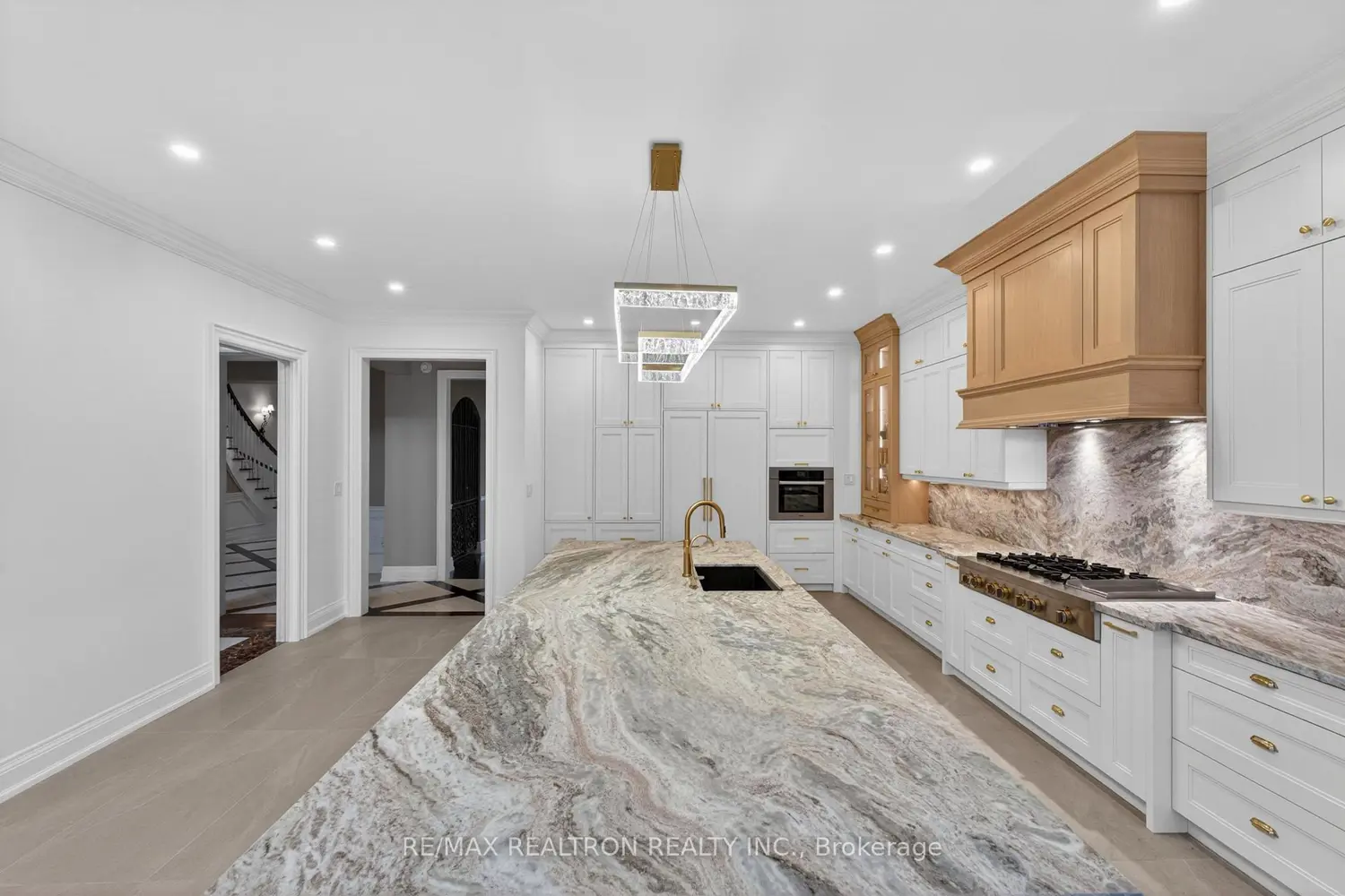 80 Callaway Court photo 5