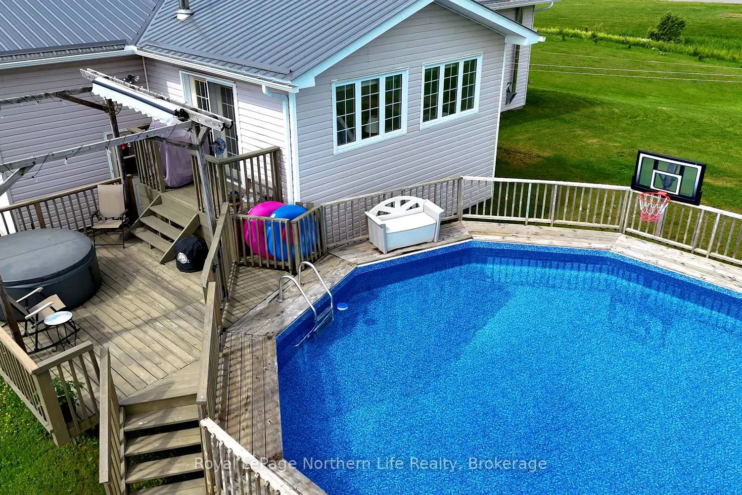 845 Olivier Road photo 4