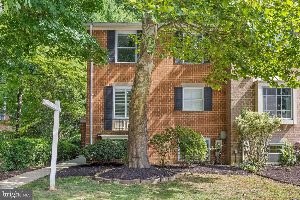 10510 E Wind Way, Columbia, MD 21044 photo 2