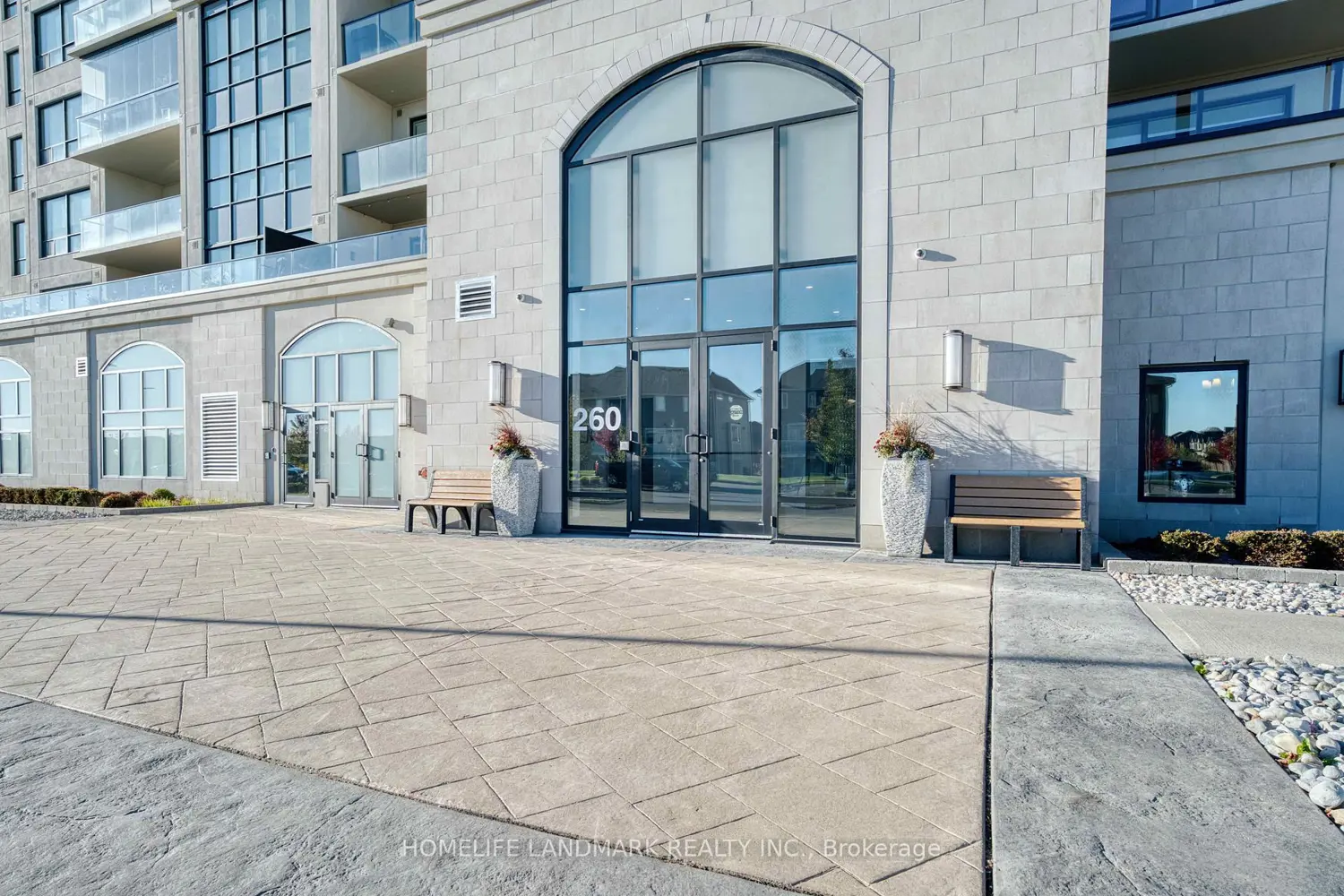 260 Villagewalk Boulevard 313 photo 2