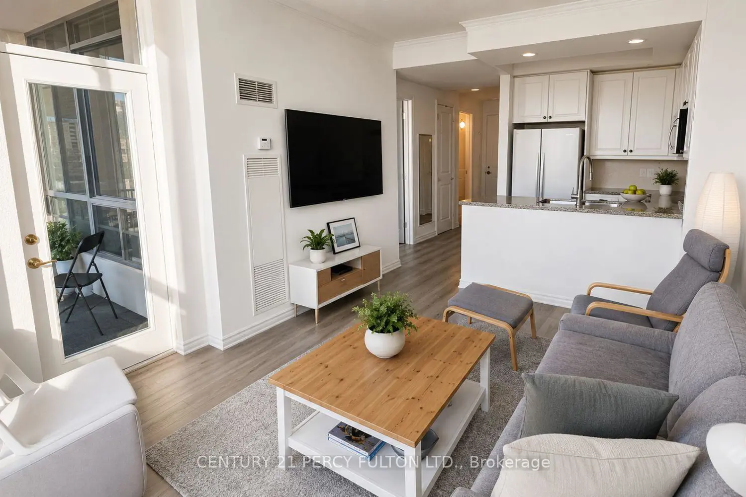10 Northtown Way 1509 photo 4