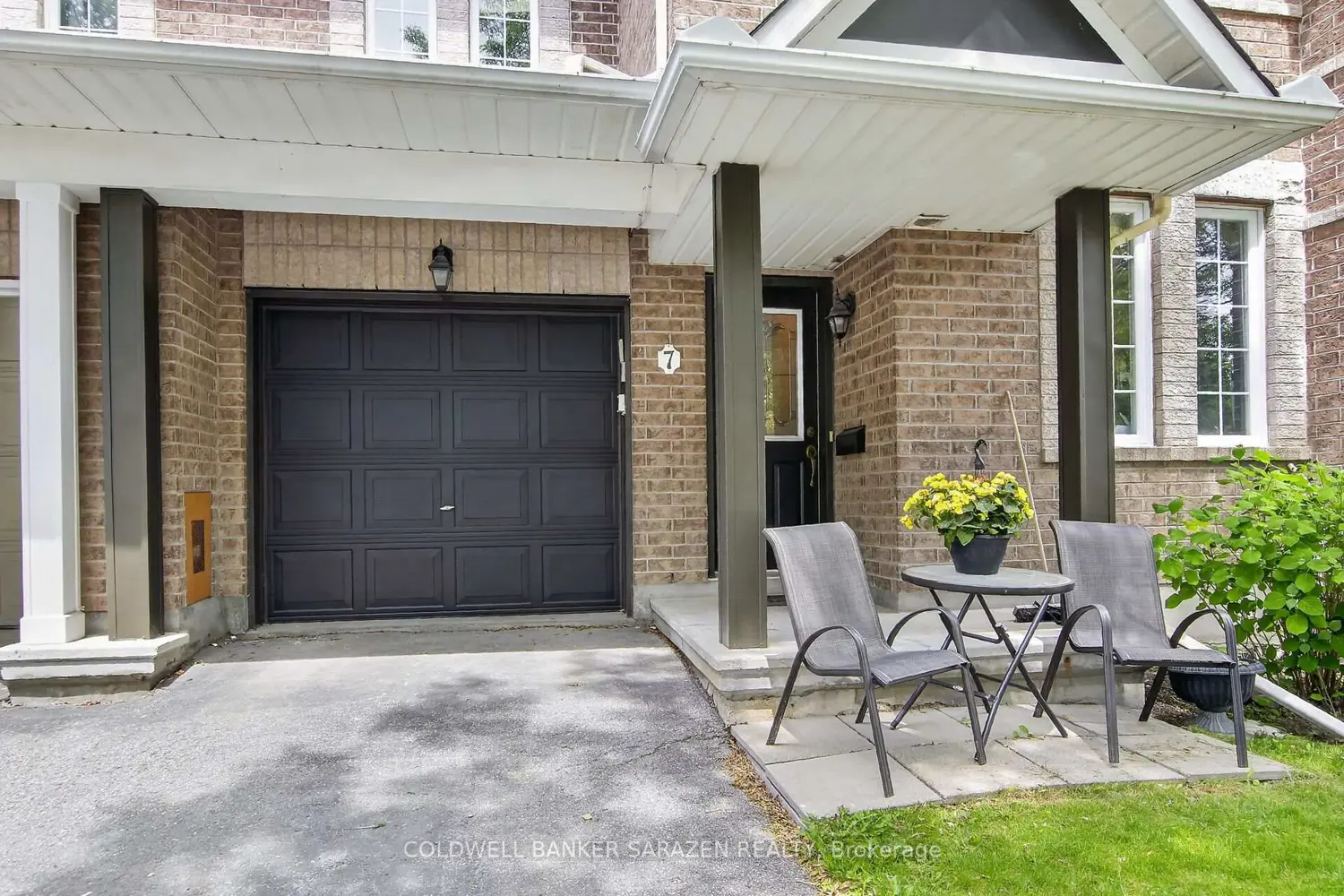7 Barnstone Drive photo 3
