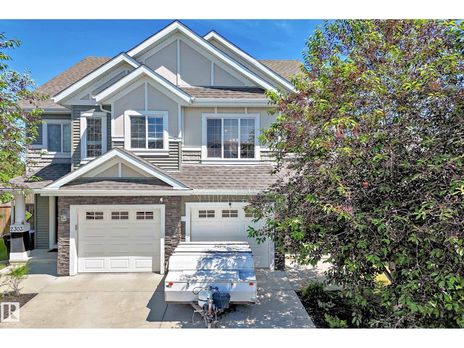 2305 68 Street SW, Edmonton, AB, T6X2B1
