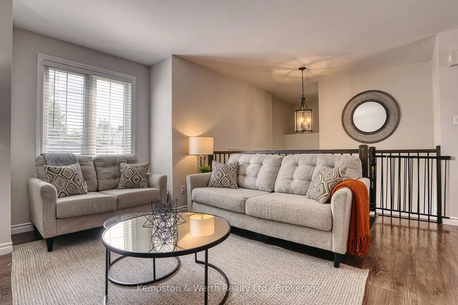 745 Lavery Street photo 4