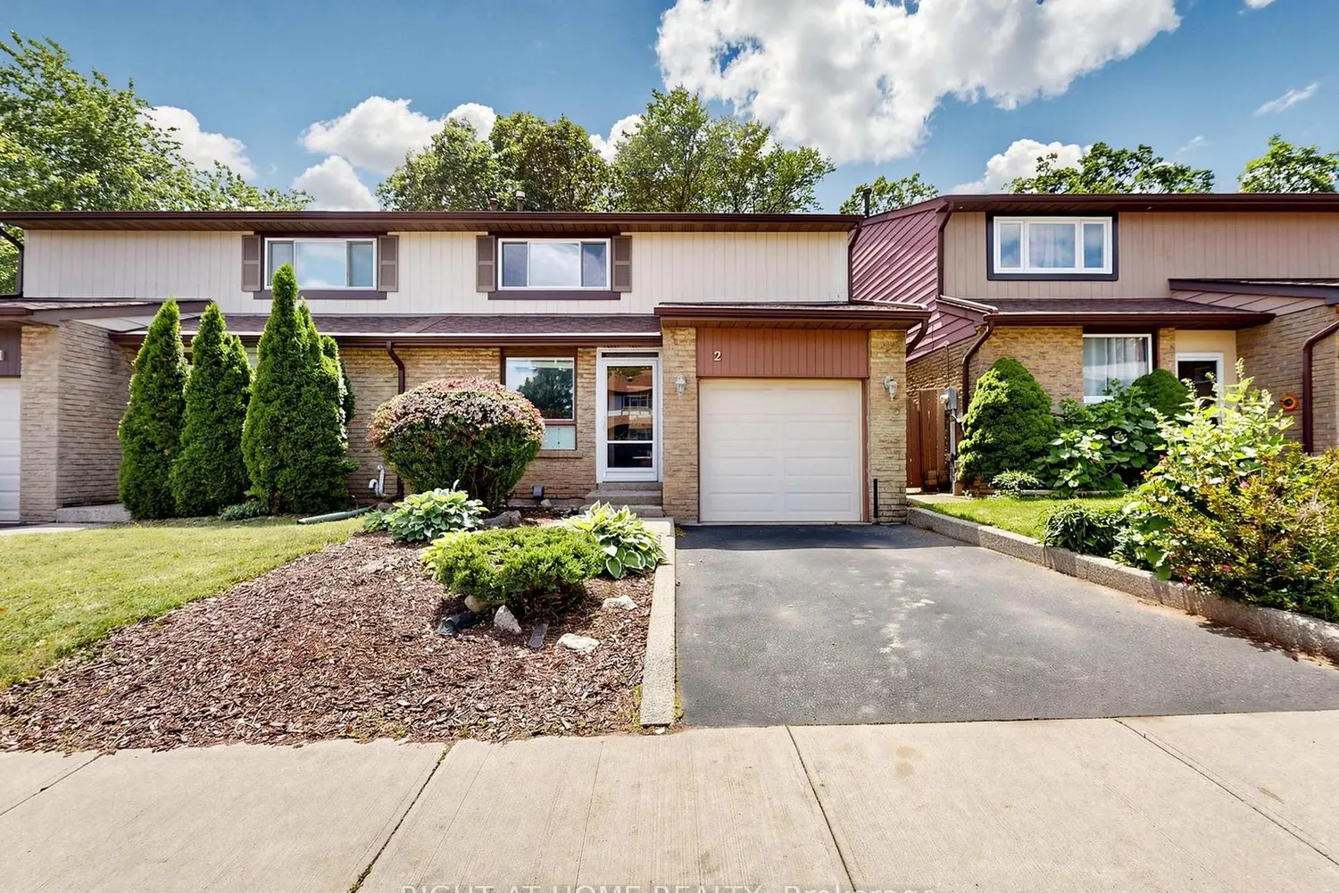 1580 Lancaster Drive 2