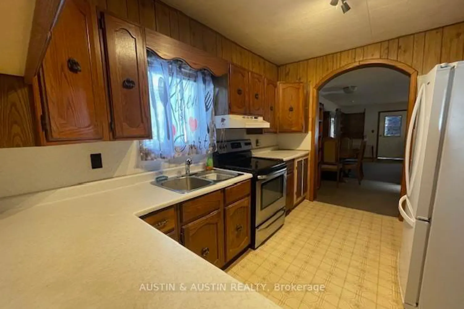 195 West River Road photo 4