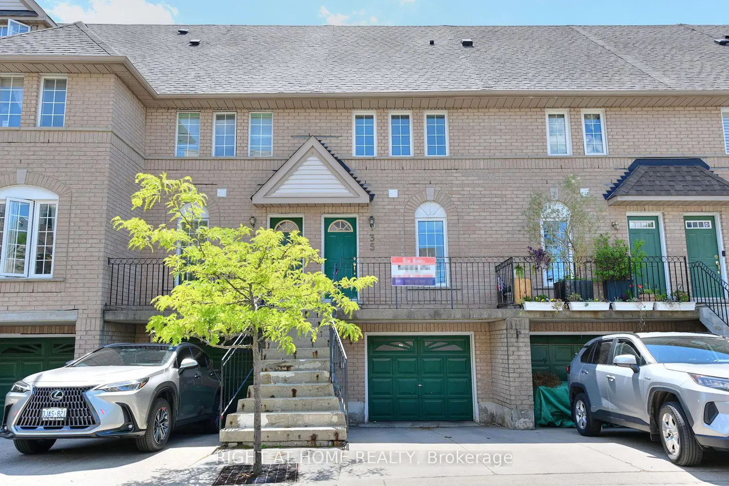 80 Strathaven Drive 35