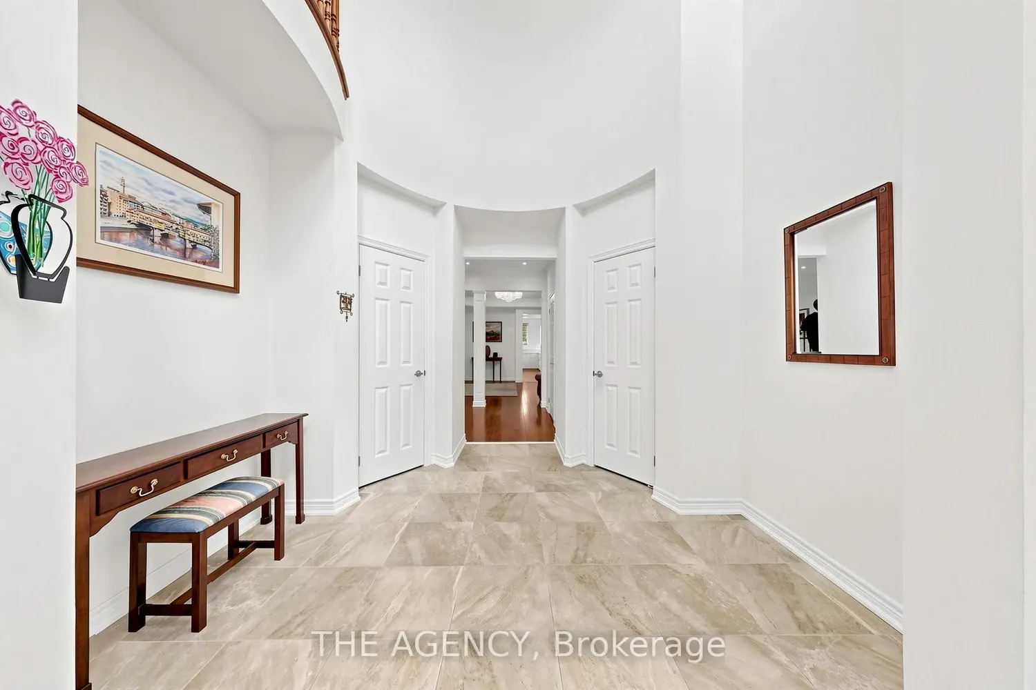 98 Fitzmaurice Drive photo 2