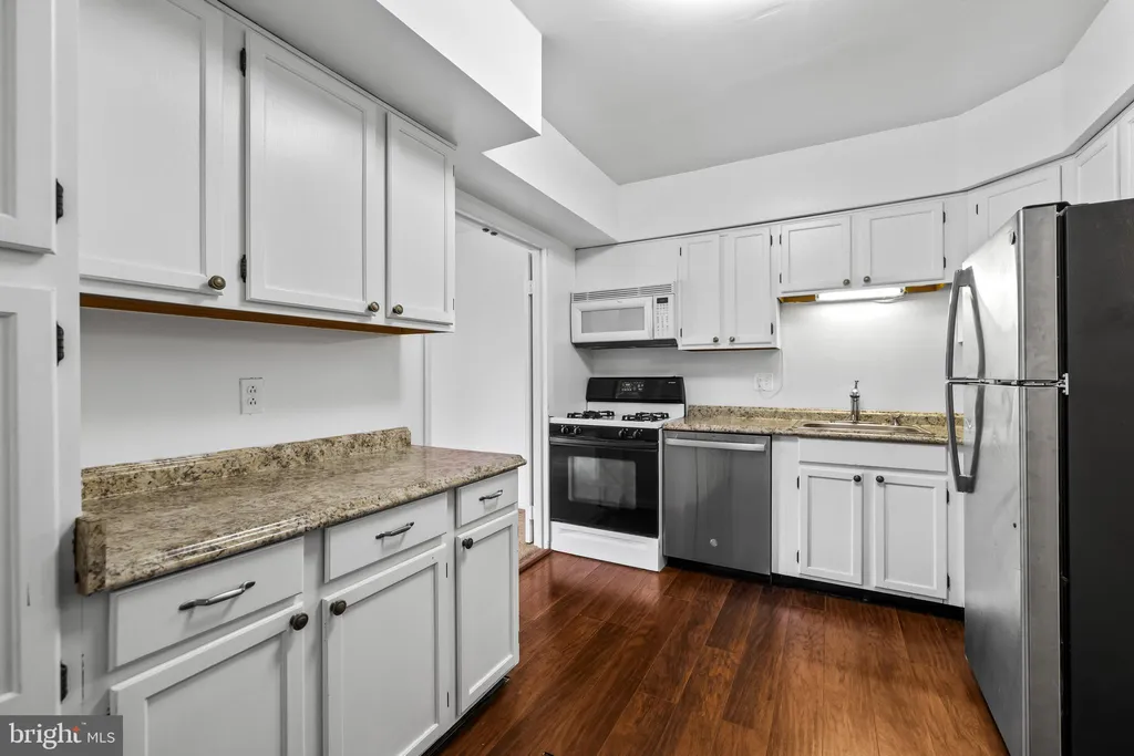 19 Hamill Road Unit 19E, Baltimore, MD 21210 photo 5