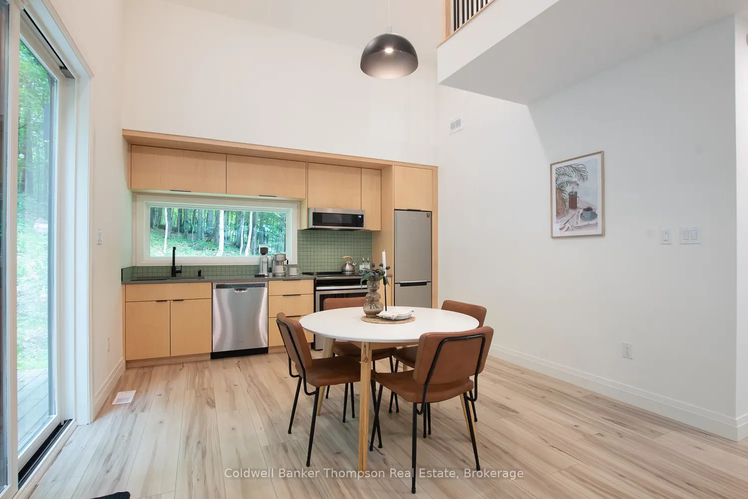 84 Vernon Lane photo 4