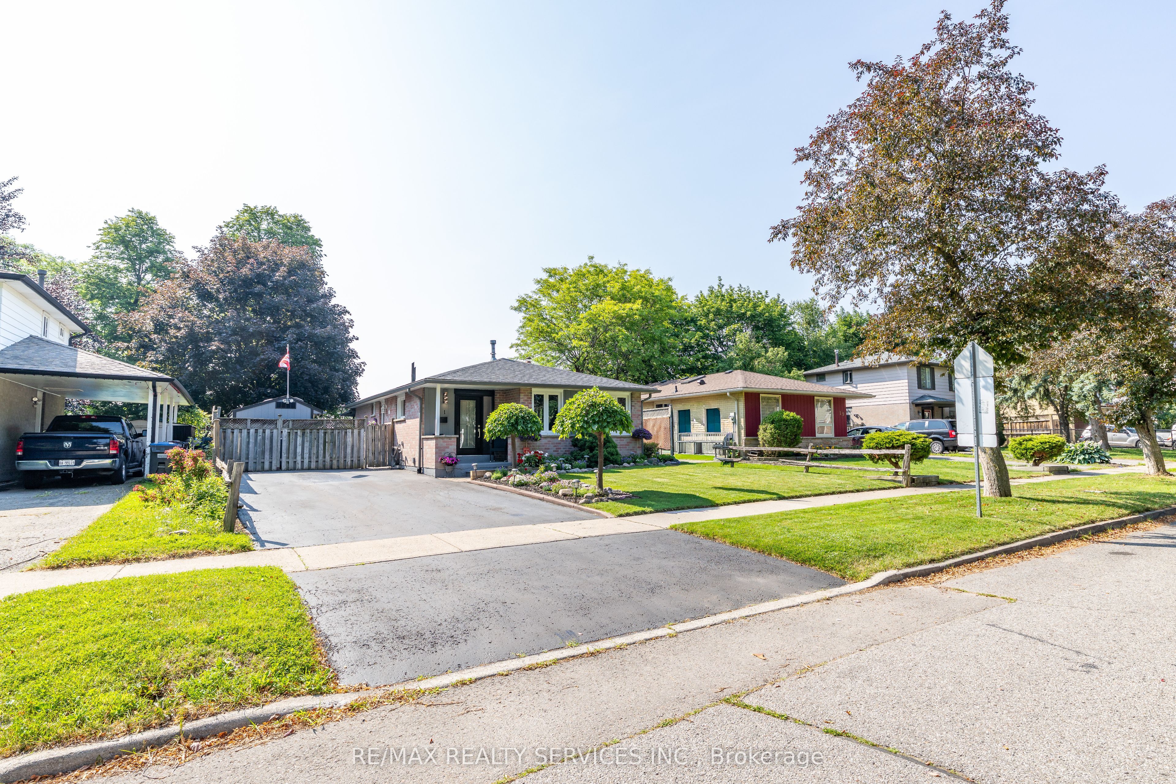 21 Herkley Drive, Brampton, ON, L6V 2E7 photo 2