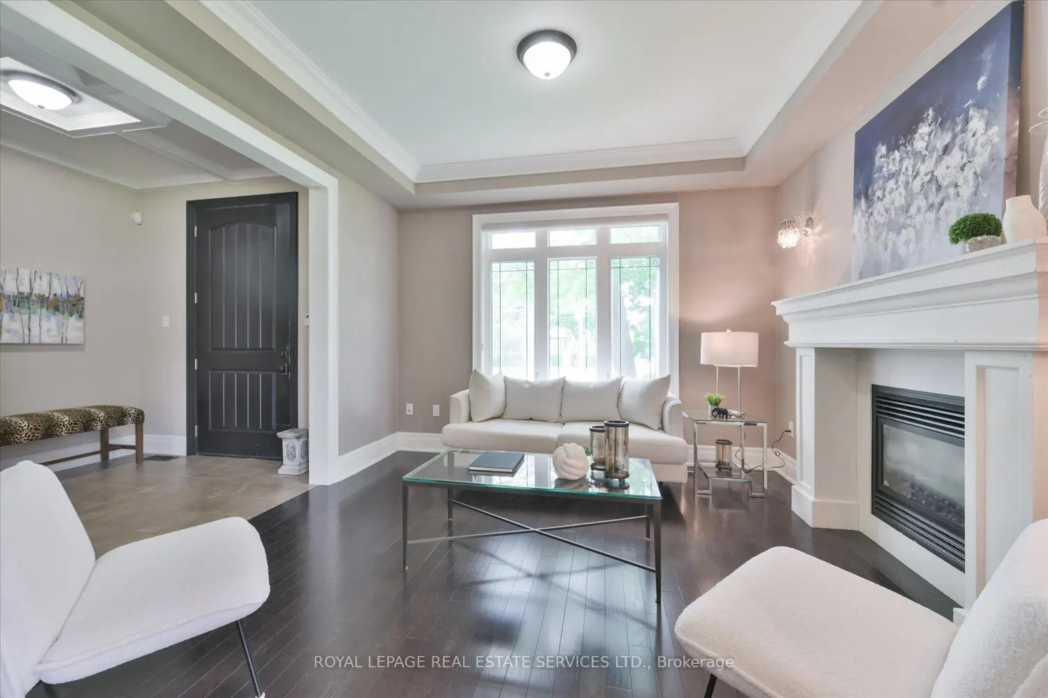 439 Martin Grove Road photo 4