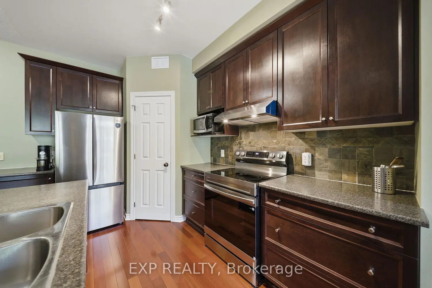 4265 Kelly Farm Drive photo 4