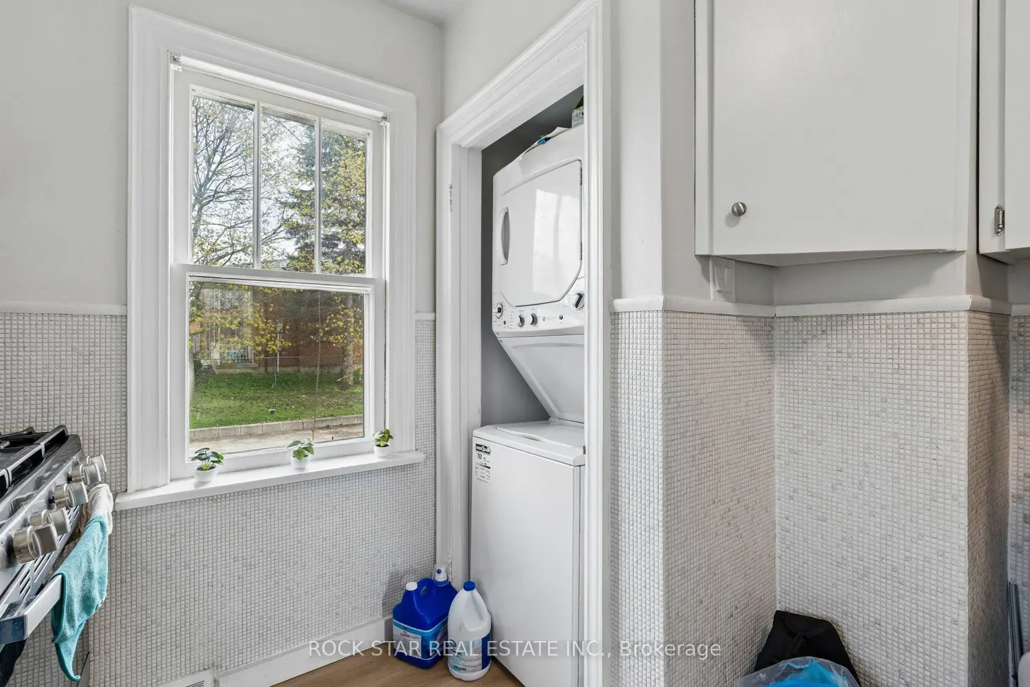 428 Thorold Road photo 5