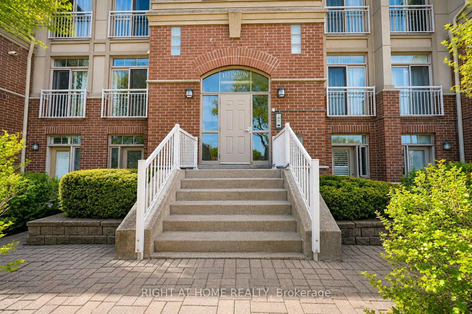1949 Lawrence Avenue 8 photo 2