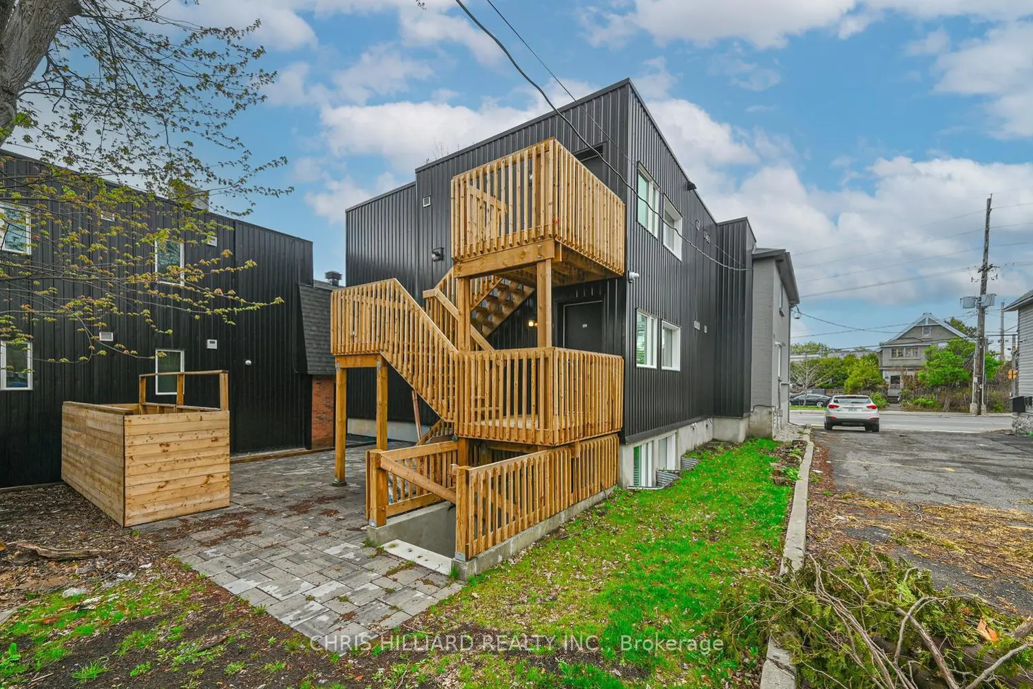 216 Mcarthur Avenue photo 3