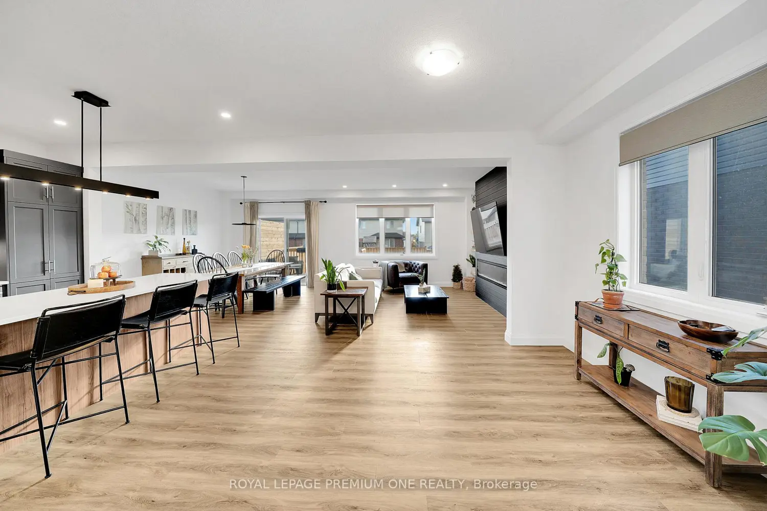 207 Schmidt Drive photo 2