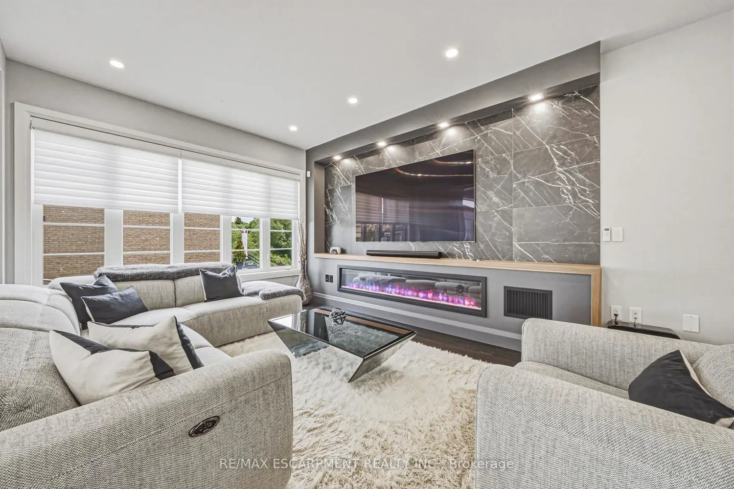 55 Robarts Drive photo 5