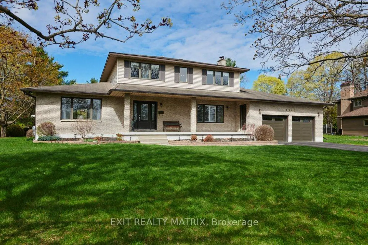 1340 Cuthbert Way photo 2