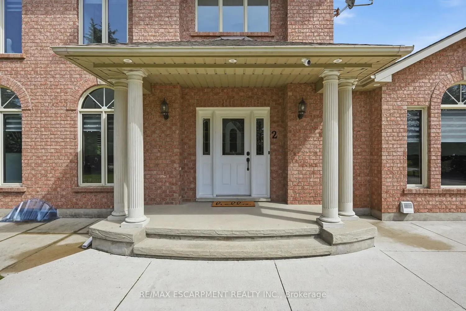 2 Currie Drive photo 2