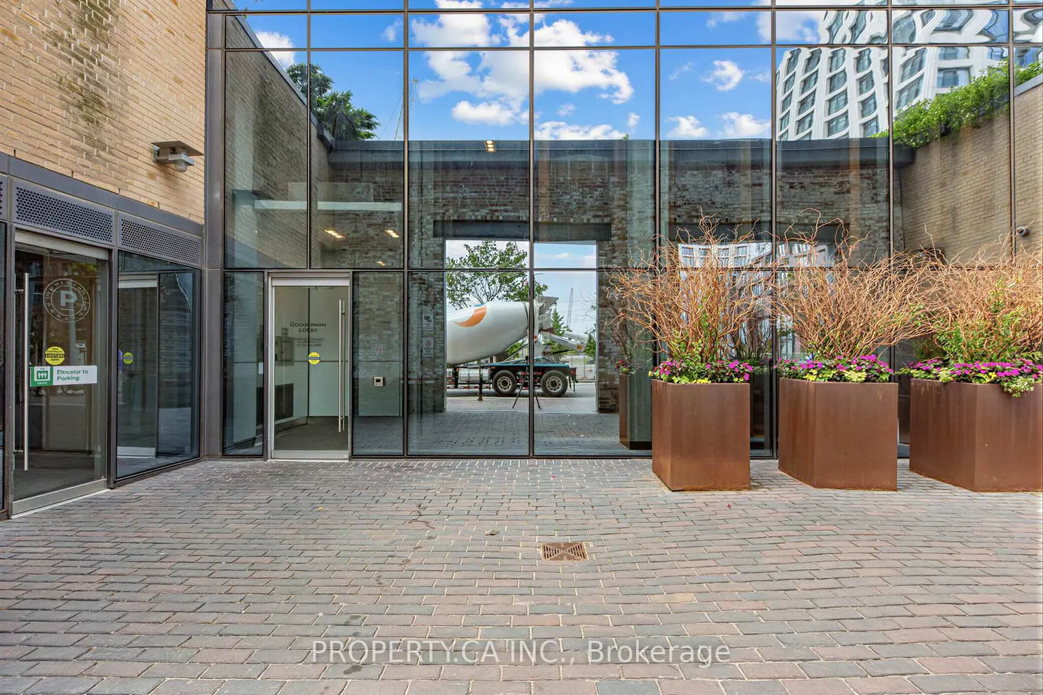390 Cherry Street 311 photo 2