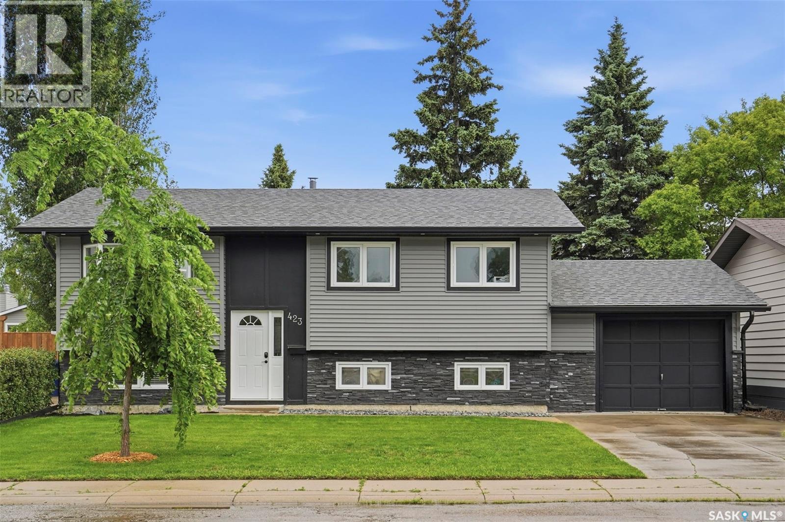 423 Nesbitt Way, Saskatoon, SK, S7L6S3
